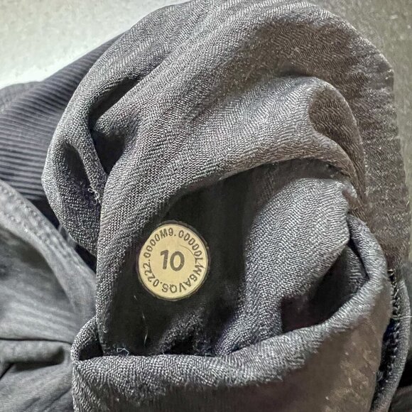 Lululemon Women's Dance Studio Mid-Rise Crop 25" Black Size 10 - Picture 9 of 9